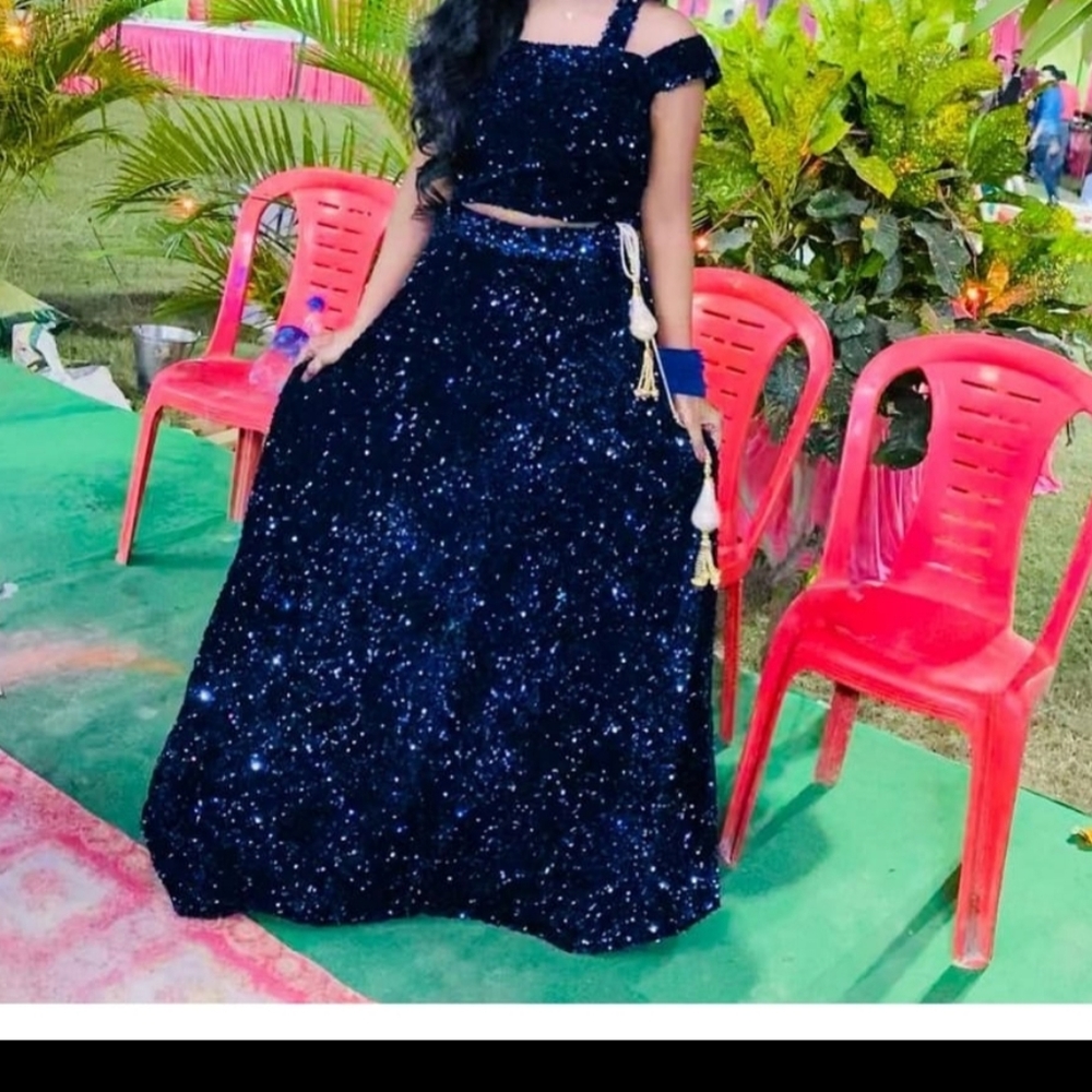 Free free free🤩 earring & maangtikka matching lehenga Used only onces - Picture 1 of 12